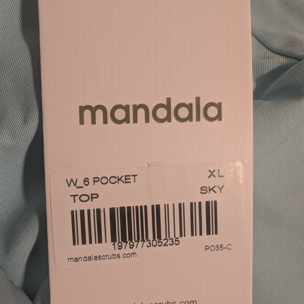 Light Blue Women scrub set - Picture 6 of 7
